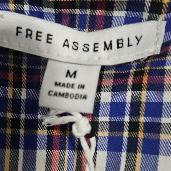 Free Assembly Dress - Picture 2 of 3